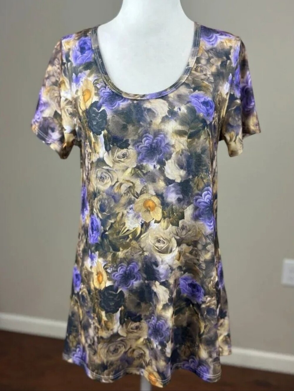 LuLaRoe Knit Tunic Top S Short Sleeve Purple Yellow Floral Scoop Neck Small NWOT